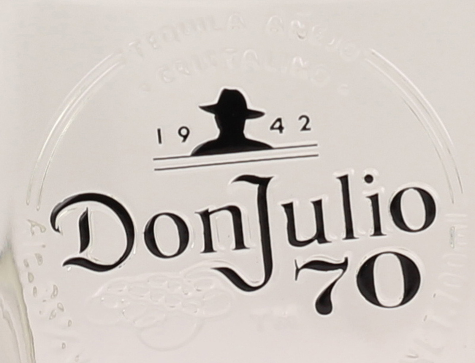 Don Julio 70 Tequila Anejo Claro 0,7 Liter 35 % Vol. im Shop kaufen.